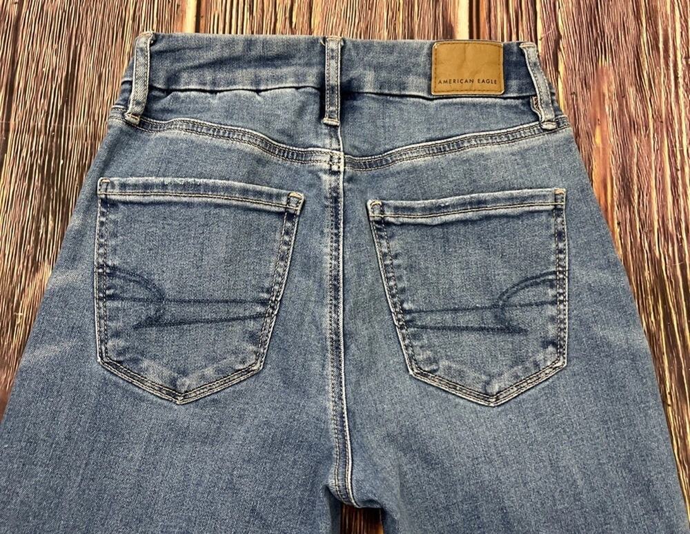 American Eagle Curvy Super Hi-Rise Flare Distressed Jeans Womens Size 0 Regular